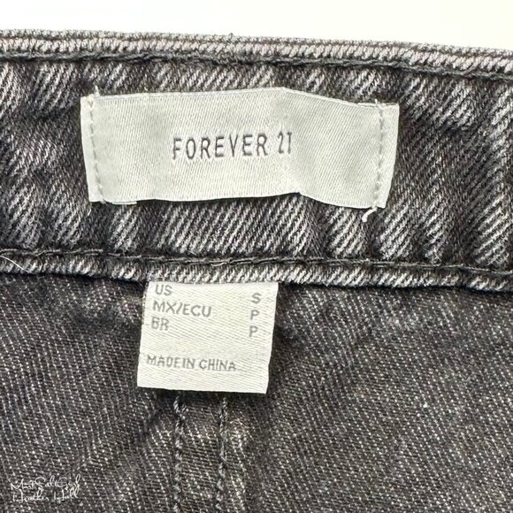 Forever 21 Distressed Black Denim Mini Skirt Size Small - Picture 3 of 4